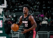 Kaiyun-包含Scout回归赛场，精彩发挥首场状态亮眼，雄鹿观众沸腾！的词条